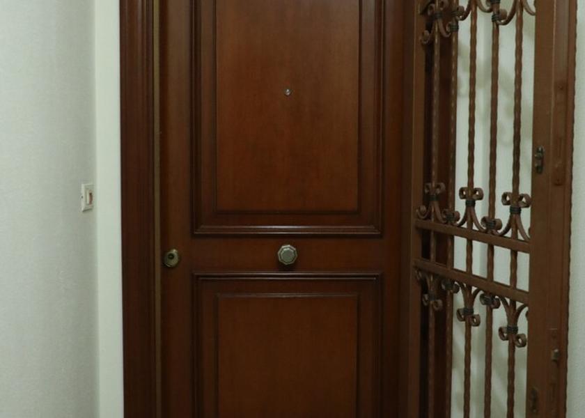  Zalqa Interior Entrance