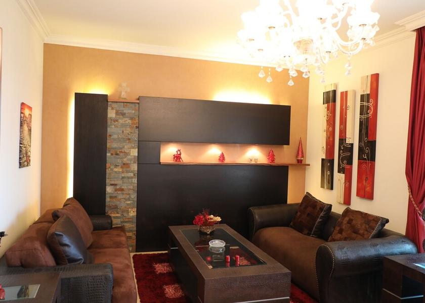  Zalqa Interior Entrance