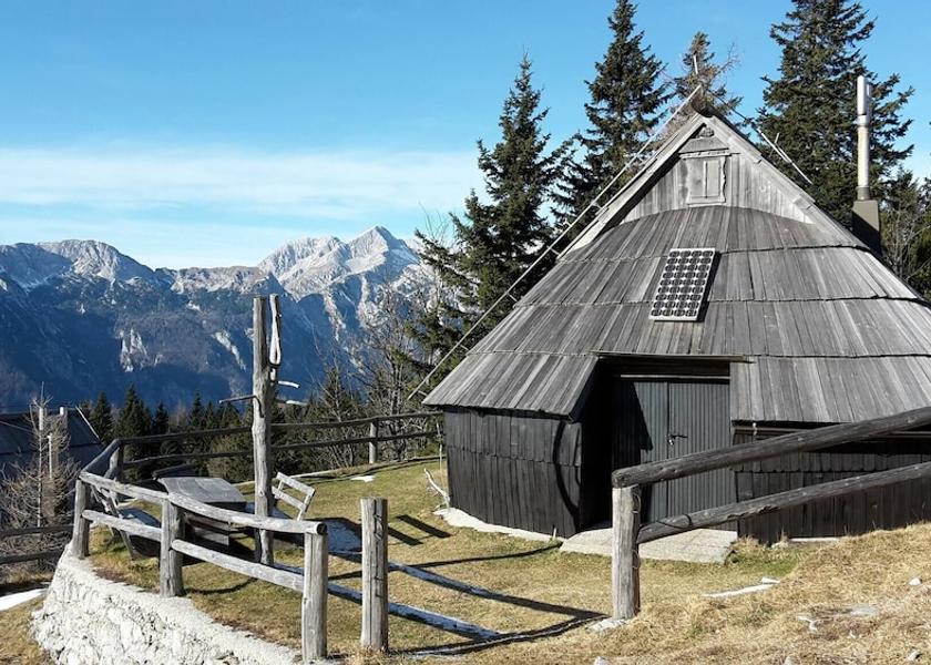  Kamnik Exterior Detail