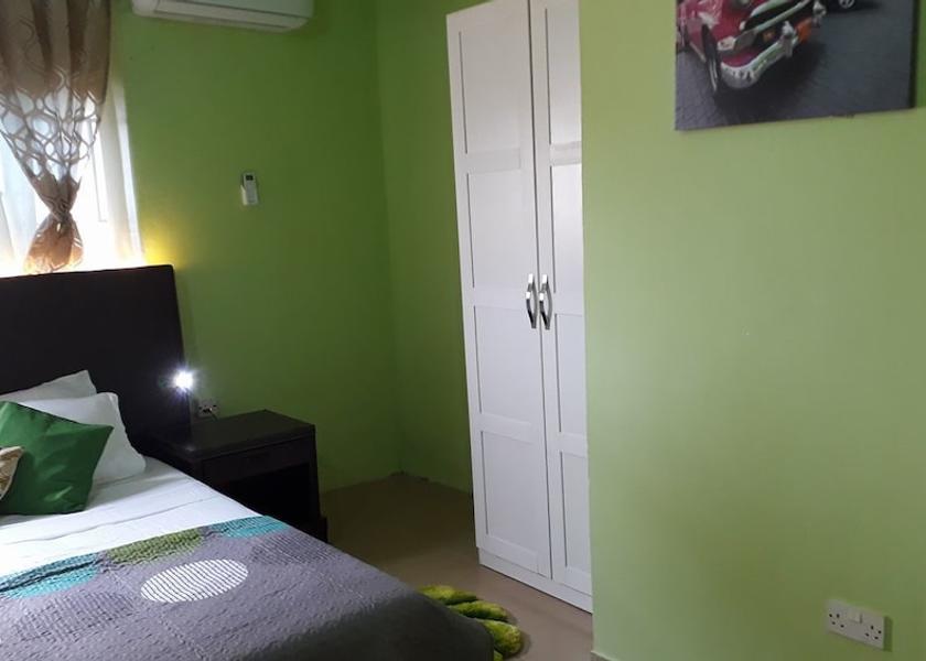  Accra Room