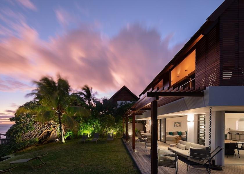 MU Belle Mare Exterior Detail