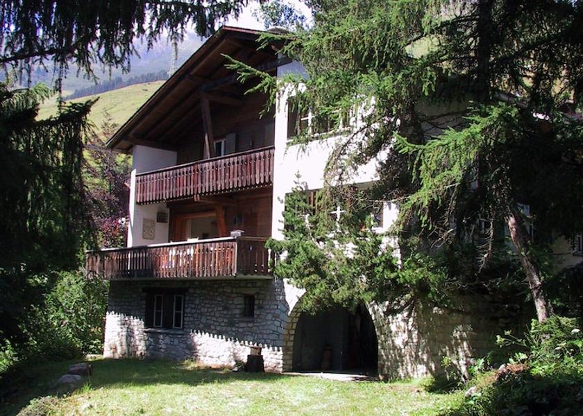 Valais Bagnes Exterior Detail