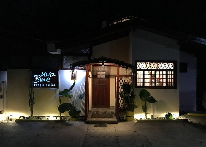 Limon Cahuita Exterior Detail