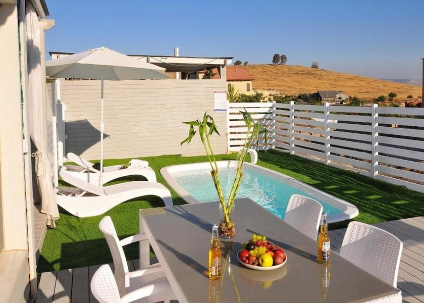  Had Nes Exterior Detail