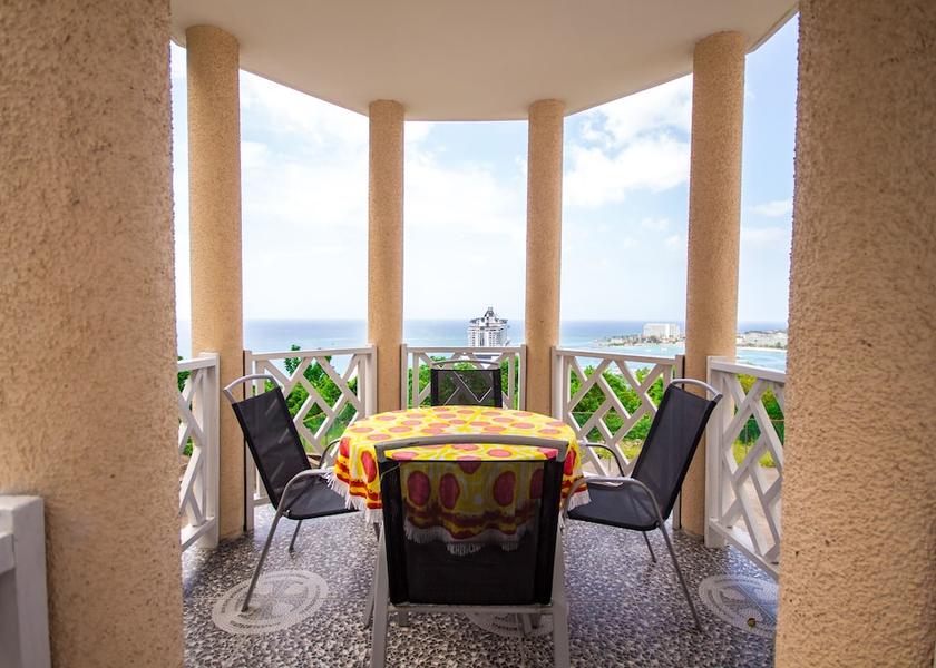 Saint James Ocho Rios Terrace