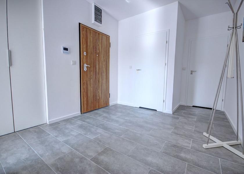  Hel Living Area