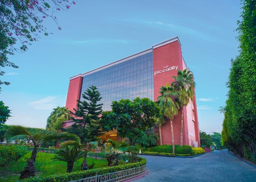 Uttar Pradesh Lucknow Hotel Exterior