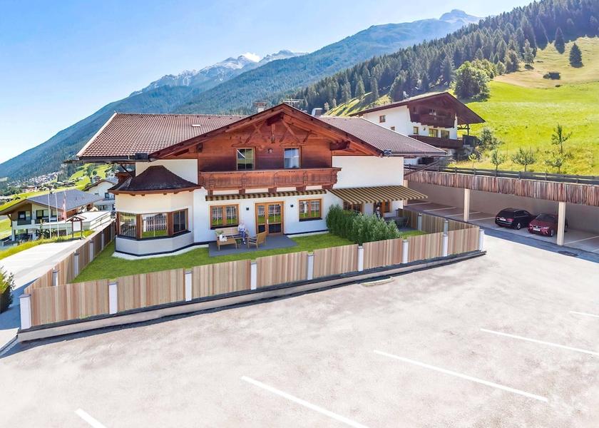 Tyrol Neustift Im Stubaital Exterior Detail