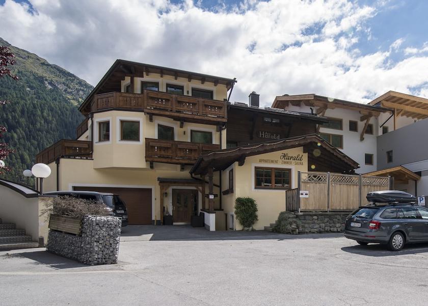 Tirol Soelden Facade