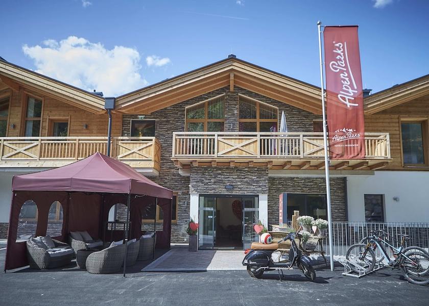 Salzburg State Saalbach-Hinterglemm Exterior Detail