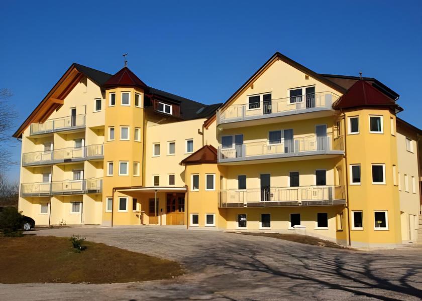 Bavaria Aurach exterior view