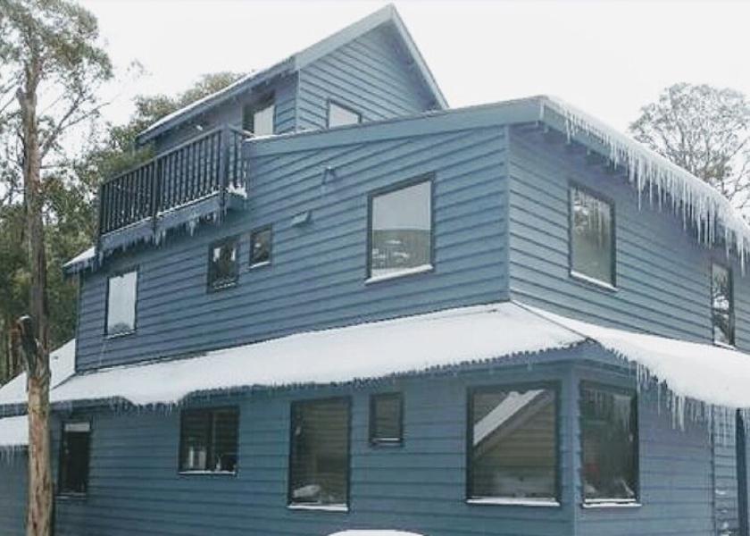 Victoria Dinner Plain Exterior Detail