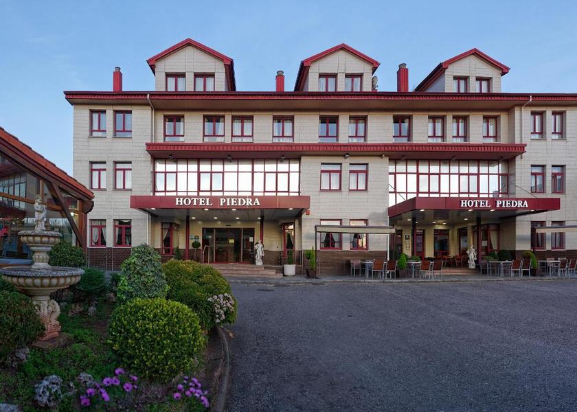 Asturias Carreno entrance