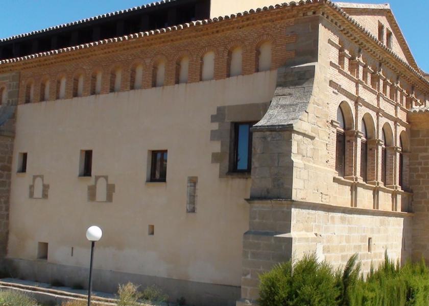 Aragon Sastago Exterior Detail