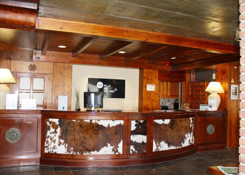 Aragon Sallent de Gallego Lobby