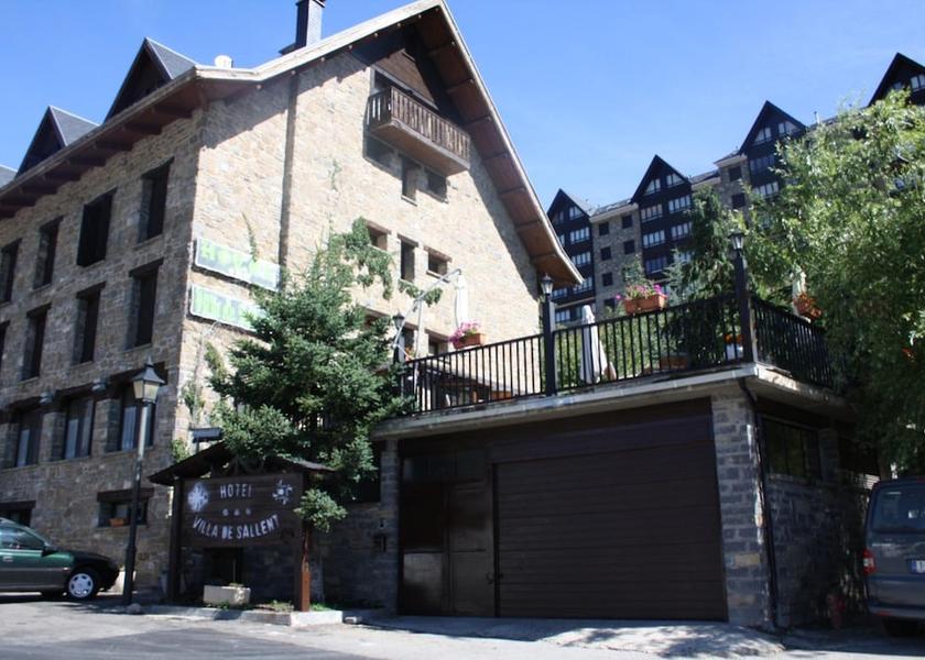 Aragon Sallent de Gallego Exterior Detail