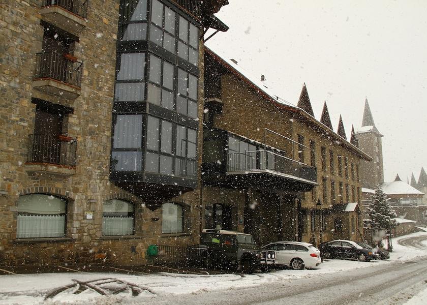 Aragon Sallent de Gallego Facade