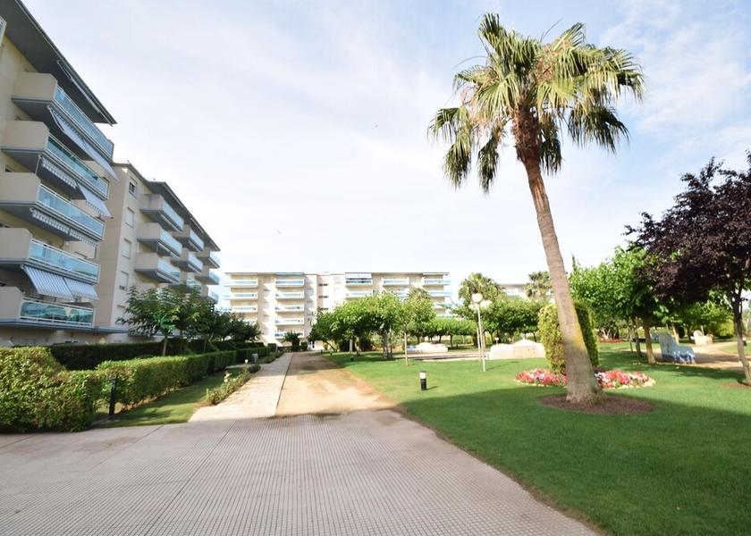 Catalonia Vila-Seca Property Grounds