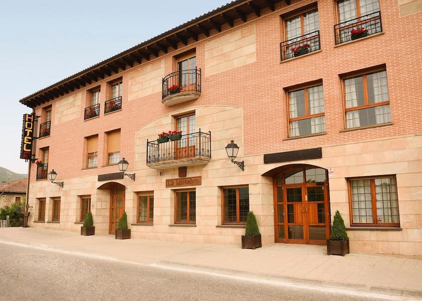 Castile and León Vinuesa Front of property