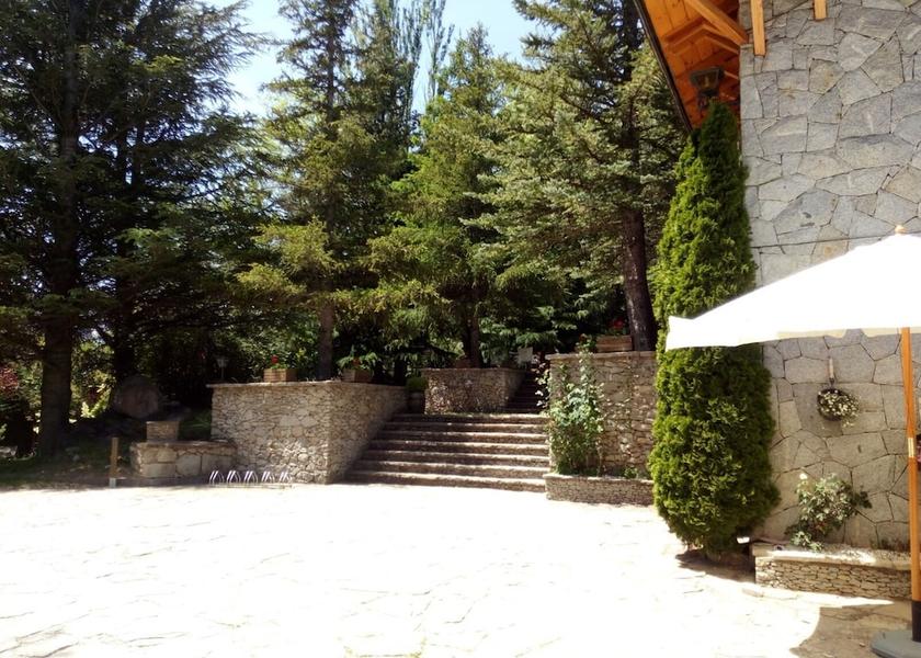 Aragon Benasque Exterior Detail