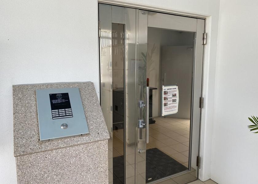 Okinawa (prefecture) Motobu Interior Entrance