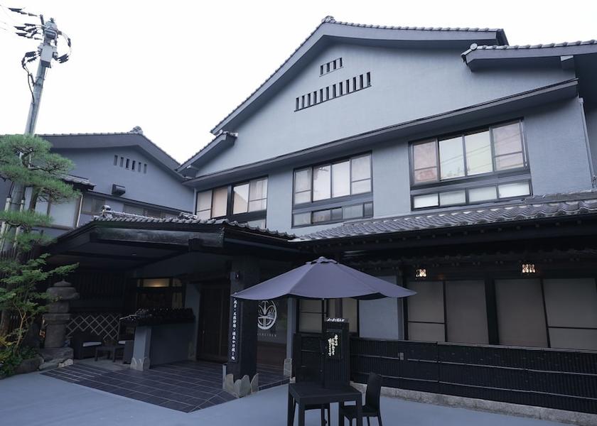 Saga Saga Exterior
