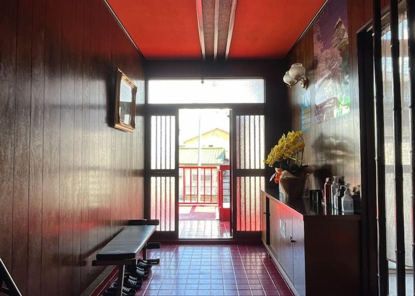 Osaka Kaizuka Interior Entrance