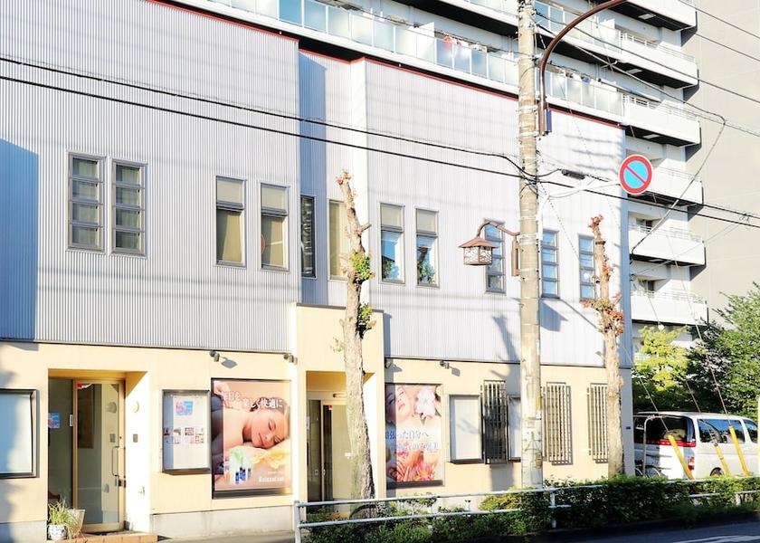 Tokyo Akishima Exterior Detail