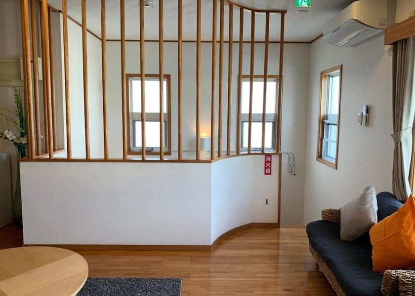 Okinawa (prefecture) Chatan Interior Entrance