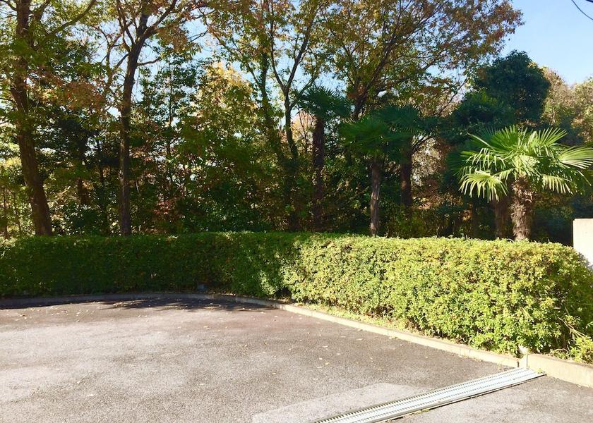 Hiroshima Higashihiroshima Parking
