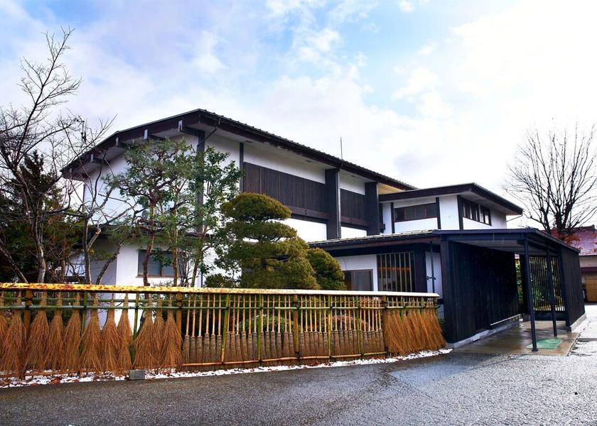 Yamagata Kaminoyama Exterior Detail