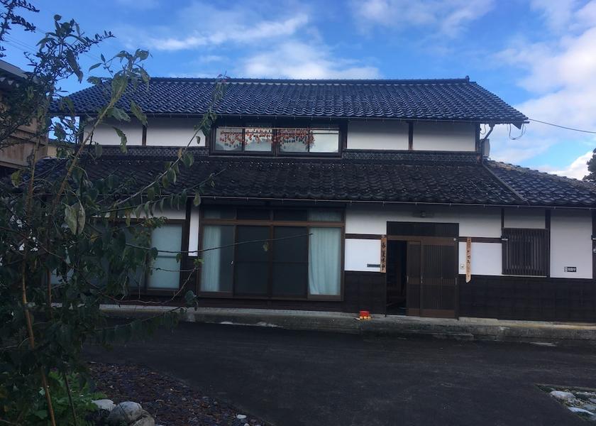 Toyama Tonami Facade