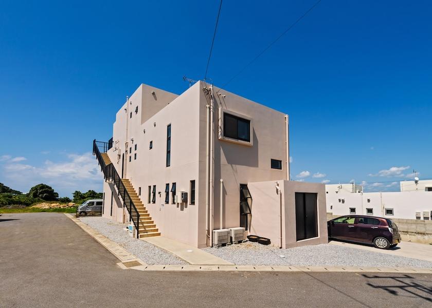 Okinawa (prefecture) Yomitan Exterior Detail