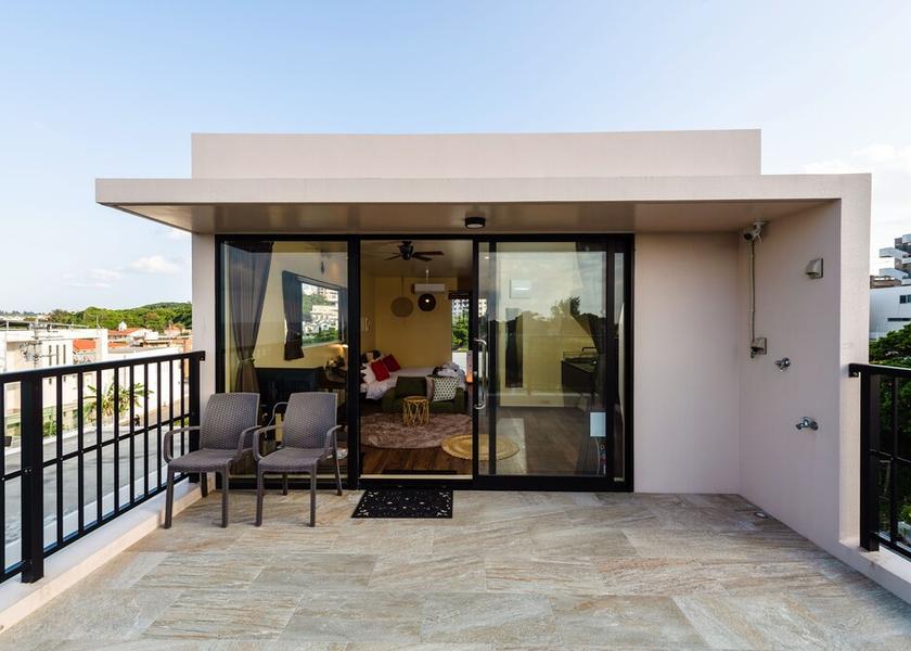 Okinawa (prefecture) Yomitan Entrance