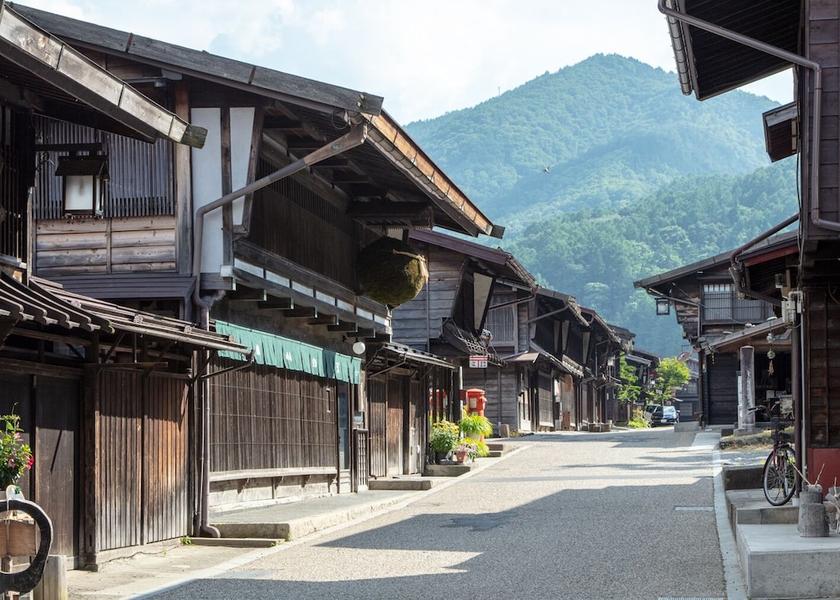 Nagano Shiojiri Facade
