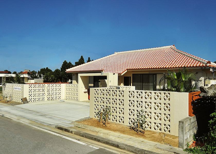 Okinawa (prefecture) Nago Exterior Detail