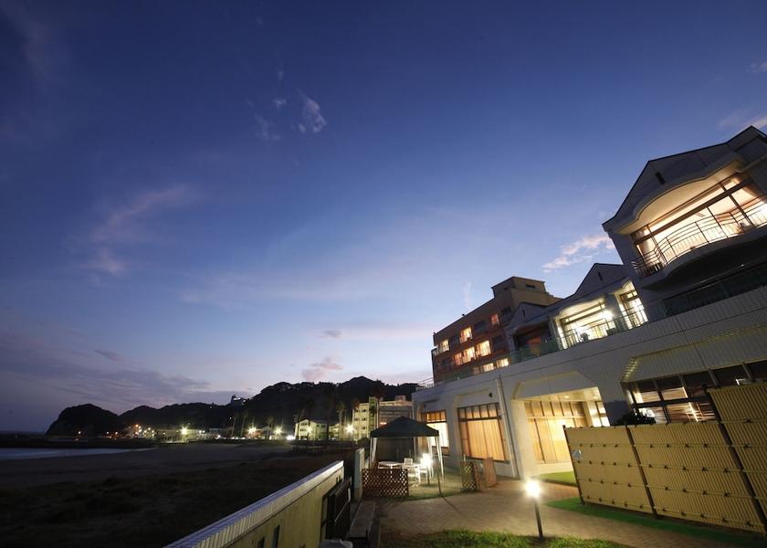 Chiba Onjuku Facade