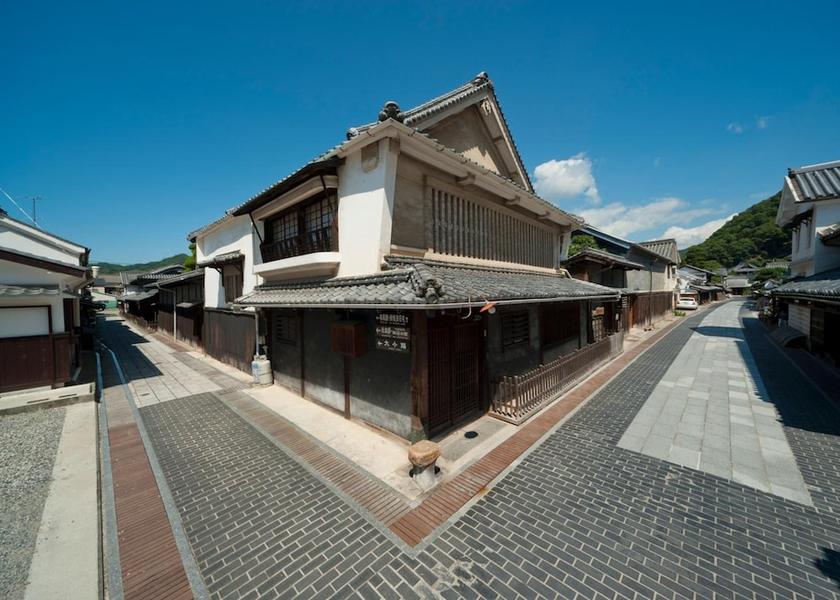 Hiroshima (prefecture) Kure Exterior Detail