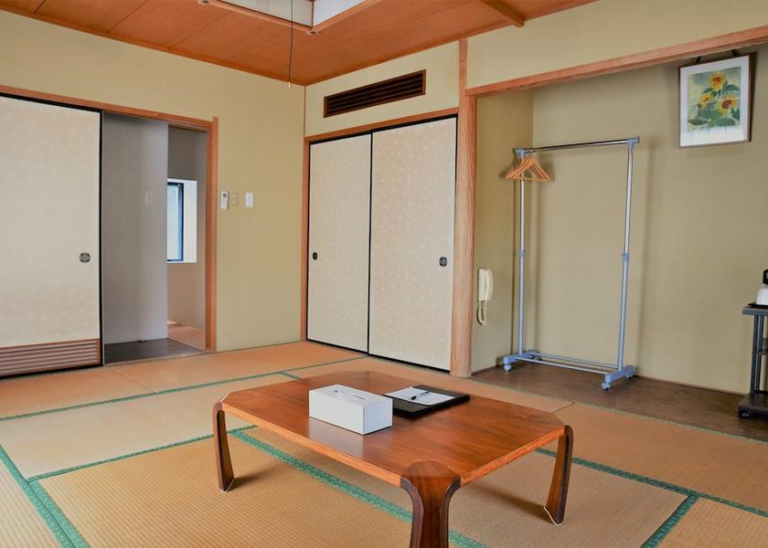 Mie Shima Room