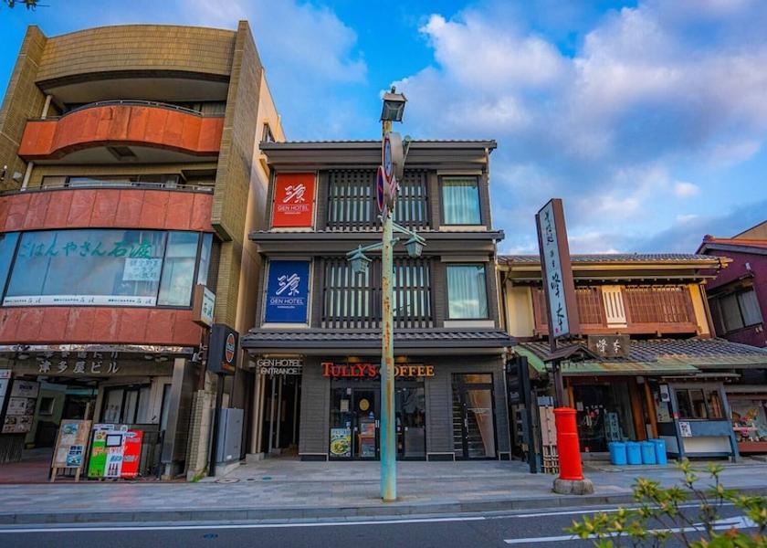 Kanagawa Kamakura Front of property