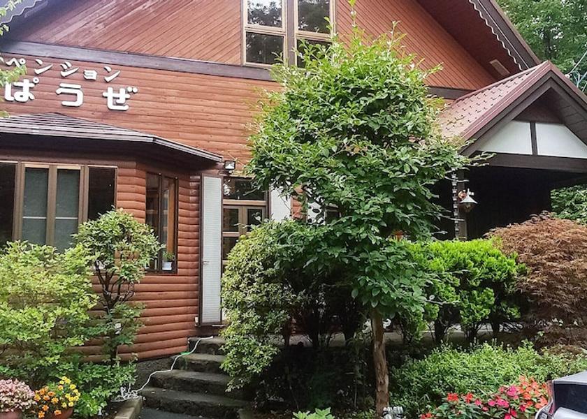 Yamanashi Yamanakako Exterior Detail