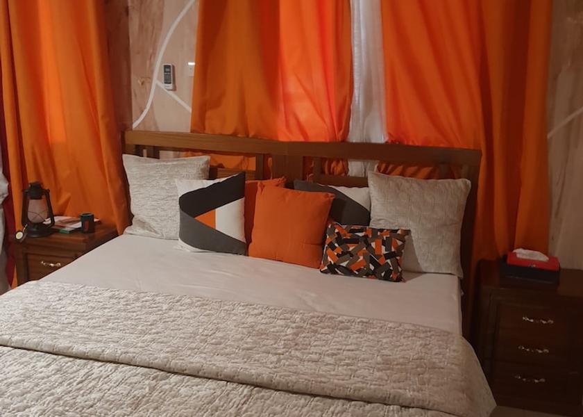  Toubab Dialao Interior Entrance