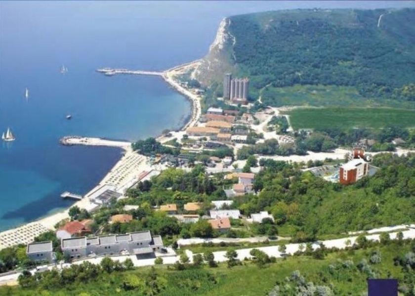  Kavarna Exterior Detail