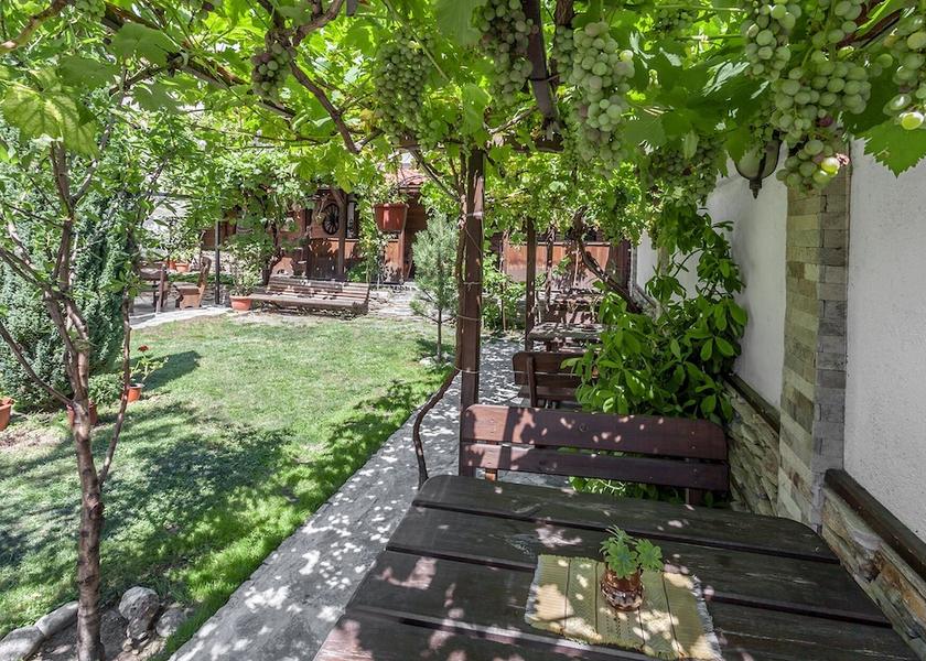  Sandanski Exterior Detail