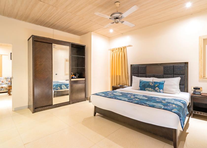 Goa Saligao King Suite with Private Balcony