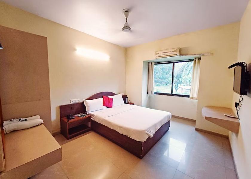 Rajasthan Mount Abu Deluxe Double Room
