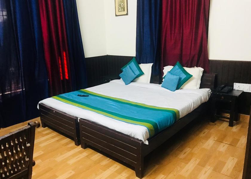 Uttar Pradesh Noida Bedroom