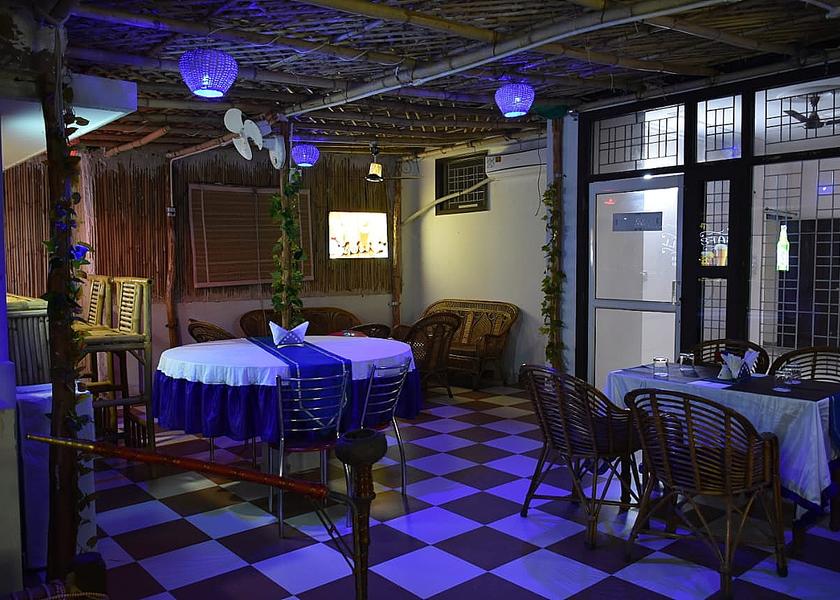 Uttar Pradesh Noida Food & Dining