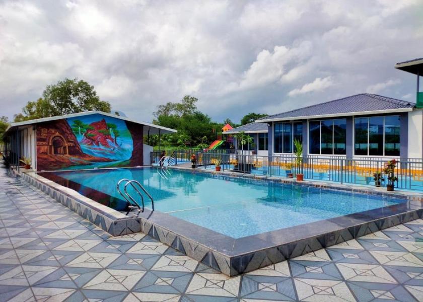 Maharashtra Karjat Swimming Pool