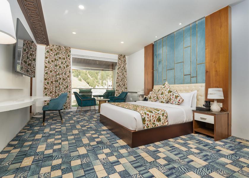 Jammu and Kashmir Sonamarg Executive Suite with Balcony and Jacuzzi